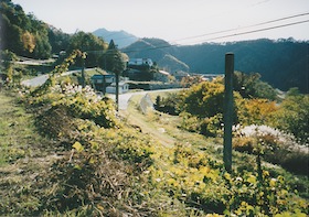 カーブを描く廃線跡 カーブを描く廃線跡