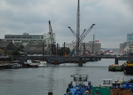 運河上にある鉄橋 運河上にある鉄橋