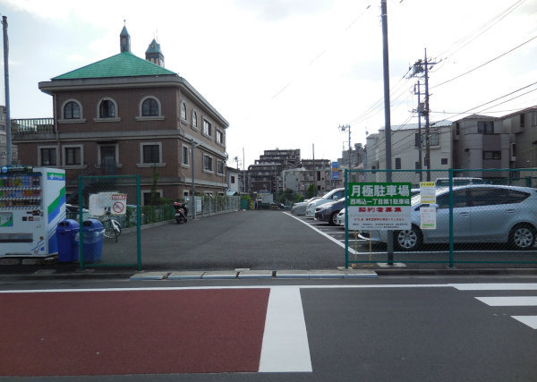 坑口跡方面の廃線 坑口跡方面の廃線